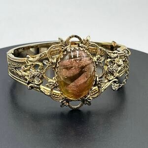 Whiting & Davis Vintage Ornate Victorian Revival Gold Tone Lg‎ Cabochon Bangle